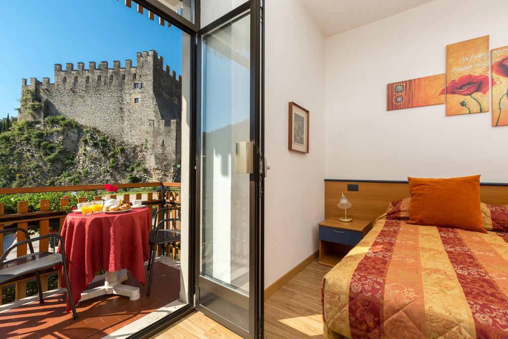 Hotel Antica Croce - Gardaslowemotion 텐노 외부 사진