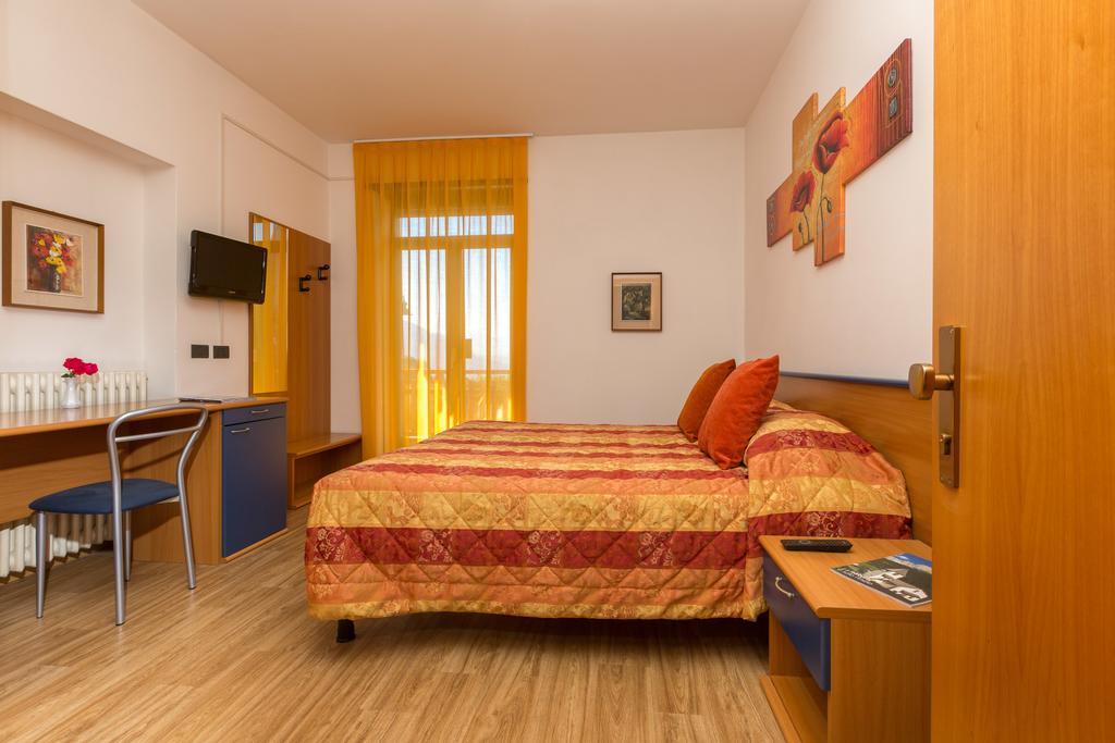 Hotel Antica Croce - Gardaslowemotion 텐노 외부 사진